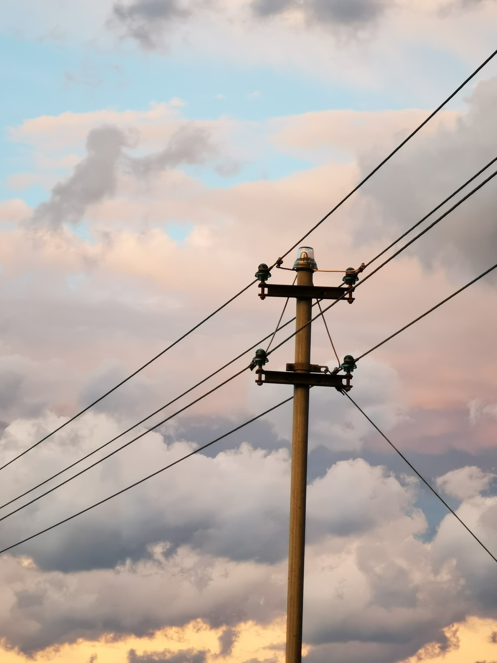 What's the Difference Between Transmission and Distribution Power