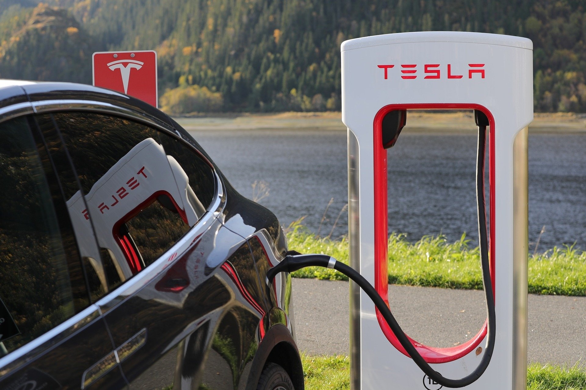 Tesla, Electric Vehicle, YSG Solar